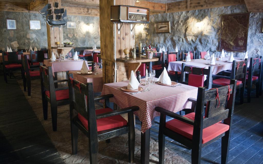 Hotel Crnogorska Kuca Подгорица Экстерьер фото