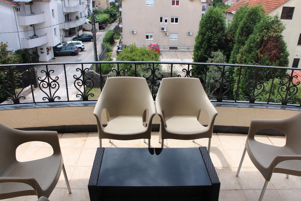 Hotel Crnogorska Kuca Подгорица Экстерьер фото